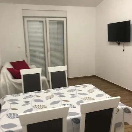 Front Paradise Sukošan