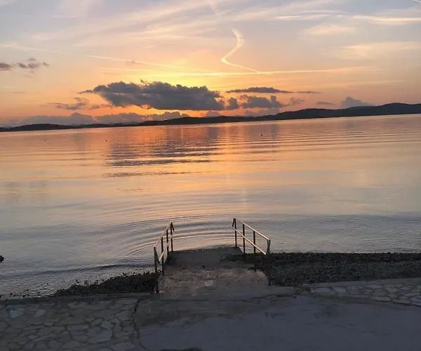 Front Paradise * Sukošan